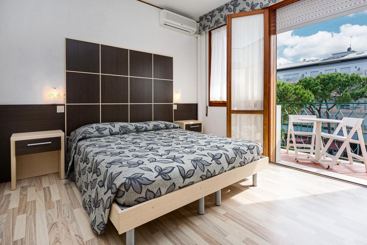 Hotel Eden ลินญาโน ซับเบียโดโร ภายนอก รูปภาพ