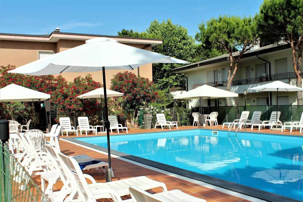 Hotel Eden ลินญาโน ซับเบียโดโร ภายนอก รูปภาพ